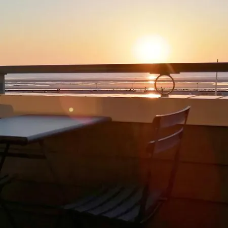 La Douce Vie Apartment