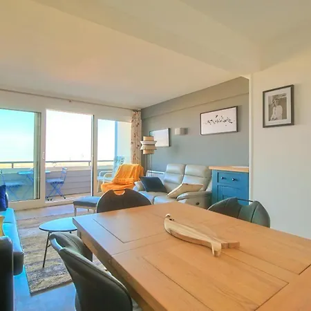 La Douce Vie Apartment *